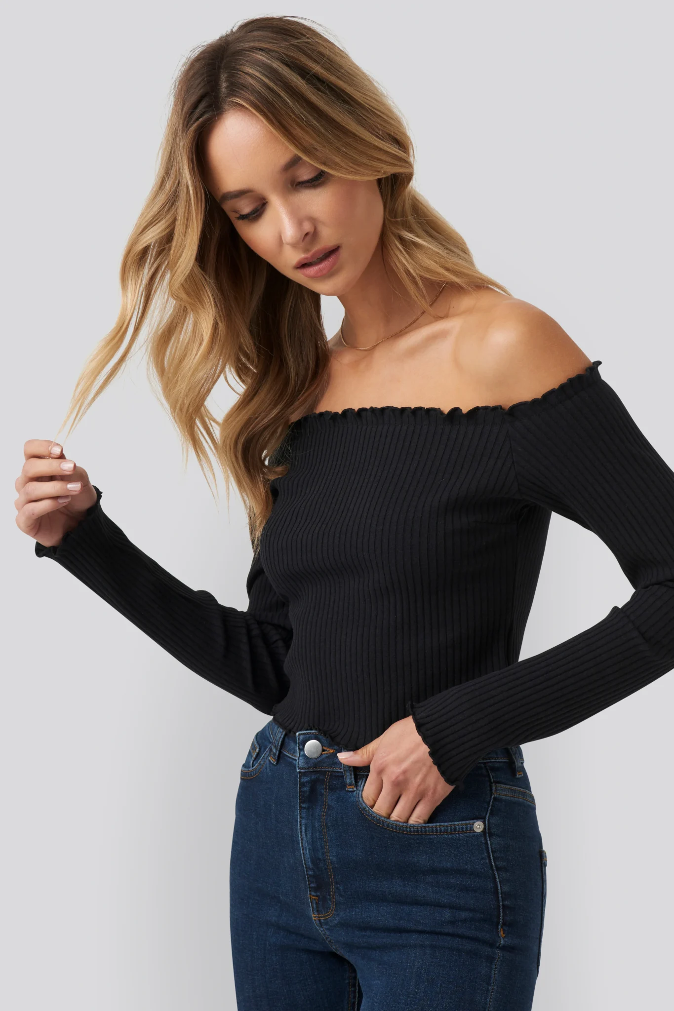 pamela_lettuce_hem_bardot_crop_top_1579-000091-0002_01a (1)